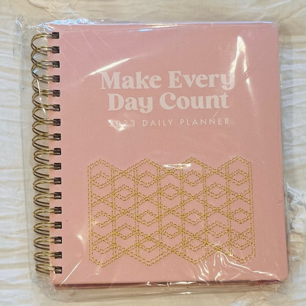 💜FREE W/ BUNDLE 💜2023 planner - make every day count